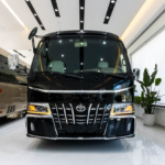 丰田考斯特12座黑白内饰