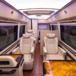 丰田考斯特7座米黄金