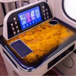 丰田考斯特7座米黄金