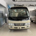 丰田考斯特17座