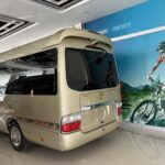 丰田考斯特17座