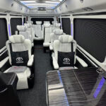 丰田考斯特15座公务版