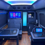 丰田考斯特6座旅居版