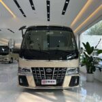 丰田考斯特10座带洗手间版