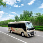 丰田考斯特12座悬浮款